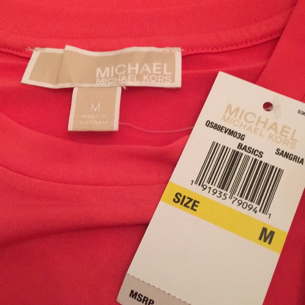❌❌SOLD❌❌Michael Kors Flutter Sleeves dress . - Picture 7 of 8